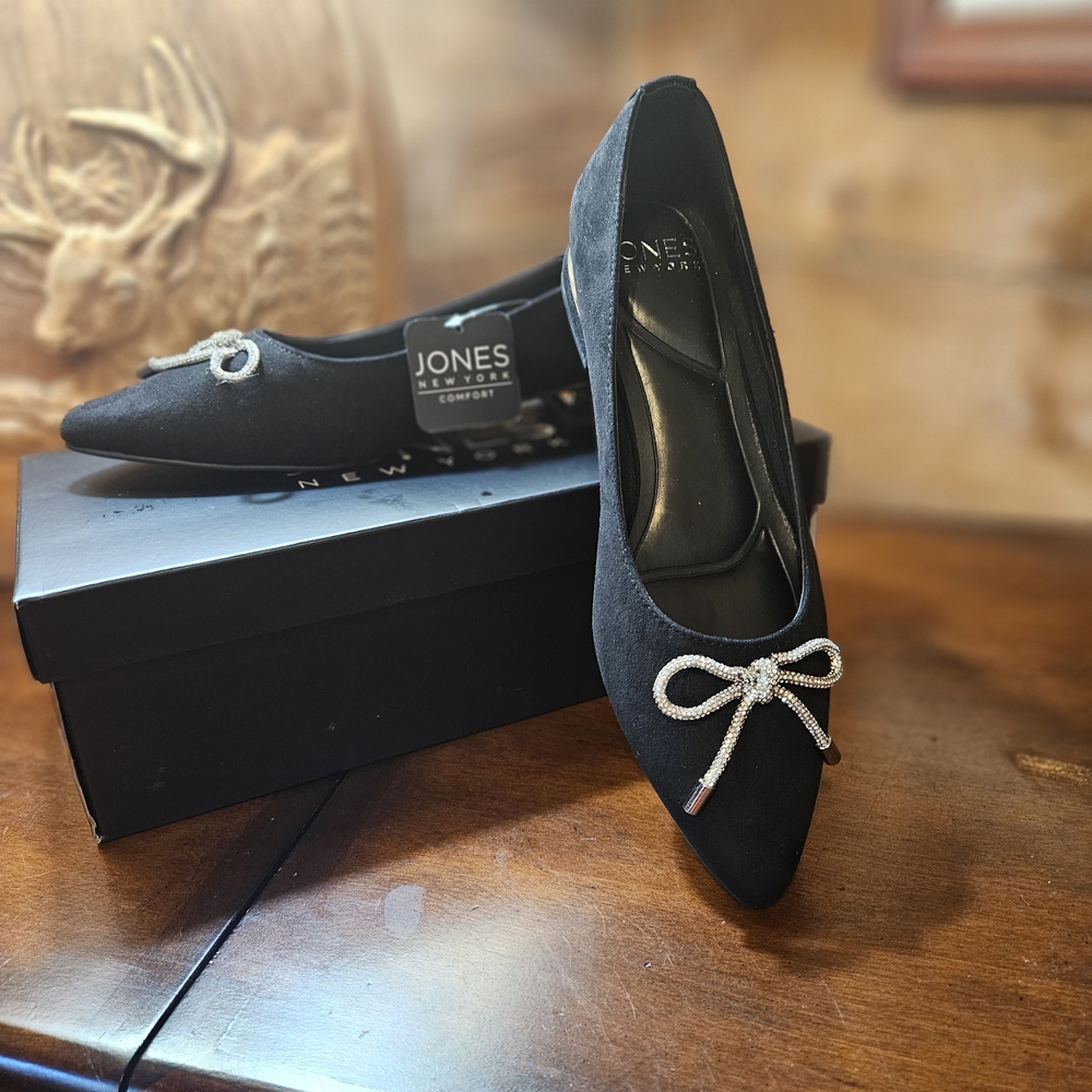 Jones New York Black Flats with Silver Detailing - Picture 2 of 12